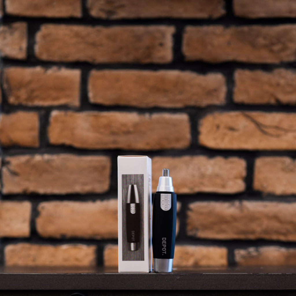 NOSE TRIMMER